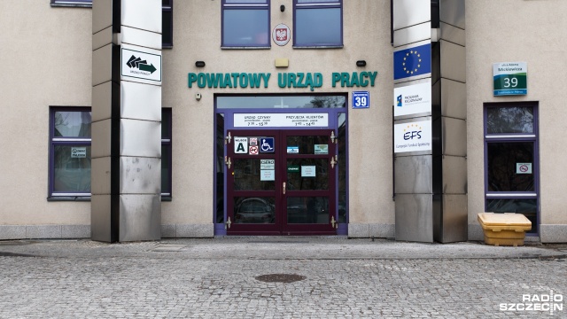 Główny Urząd Statystyczny poda w piątek dane na temat sytuacji na rynku pracy w listopadzie.