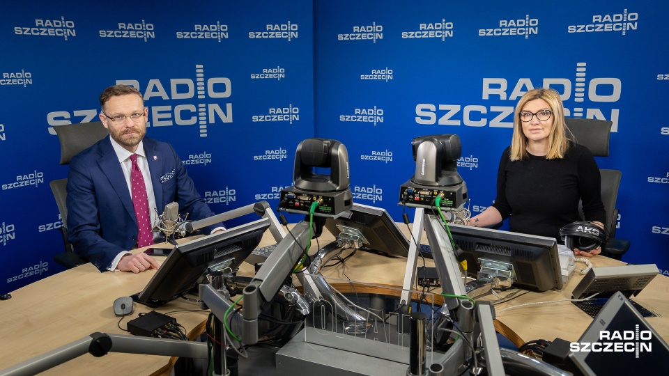 Zbigniew Bogucki mówił o puli przeznaczonej przez rząd dla całego regionu na tzw. opiekę wytchnieniową i zatrudnienie asystenta osoby niepełnosprawnej. Fot. Robert Stachnik [Radio Szczecin]