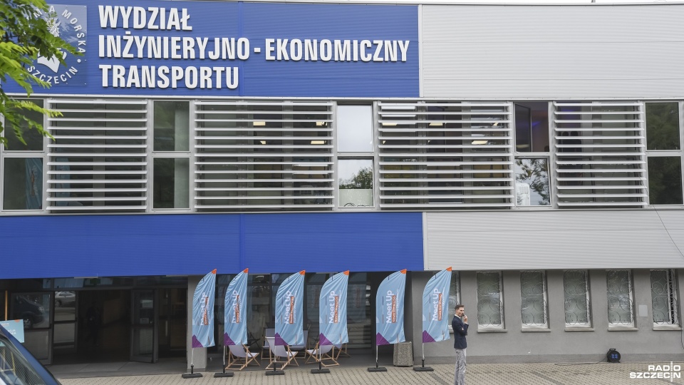 Spotkanie z liderem Platformy Obywatelskiej, Donaldem Tuskiem dobywa się w auli Akademii Morskiej w Szczecinie. Fot. Kamila Kozioł [Radio Szczecin]