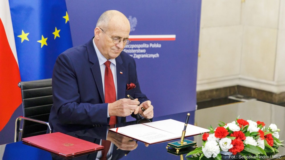 Po uroczystym złożeniu podpisu minister podkreślił, że nota zostanie teraz przekazana niemieckiemu MSZ. https://twitter.com/MSZ_RP