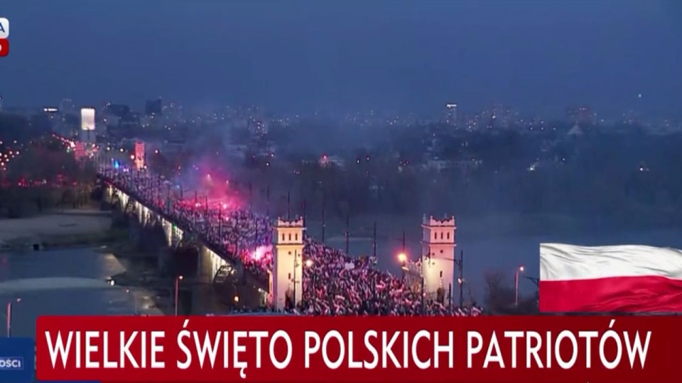 Było to największe ze zgromadzeń zarejestrowanych przez władze stolicy 11 listopada. źródło: screenshoot - TVP 1