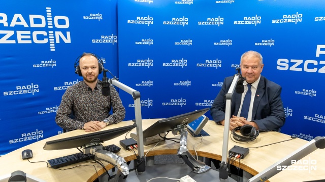Umowa z Rosją świadczy o tym, że Tusk jest kiepskim politykiem