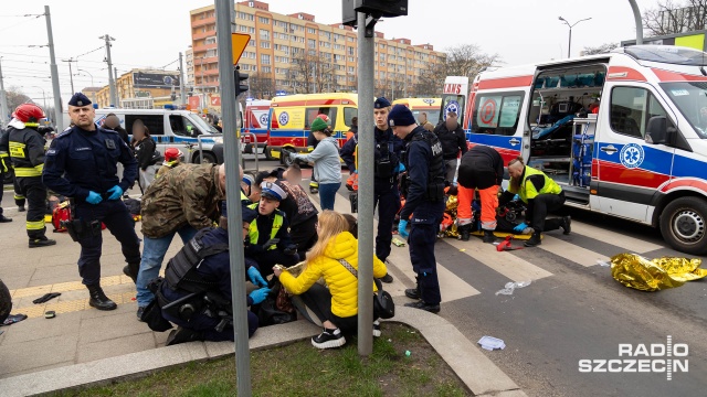Fot. Robert Stachnik [Radio Szczecin] 15 osób rannych na placu Rodła [ZDJĘCIA]