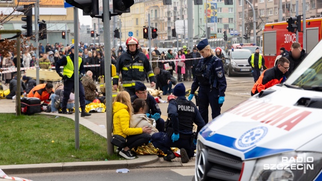 Fot. Robert Stachnik [Radio Szczecin] 15 osób rannych na placu Rodła [ZDJĘCIA]