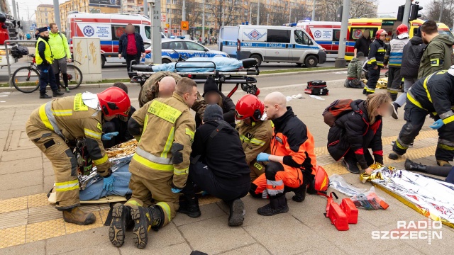 Fot. Robert Stachnik [Radio Szczecin] 15 osób rannych na placu Rodła [ZDJĘCIA]