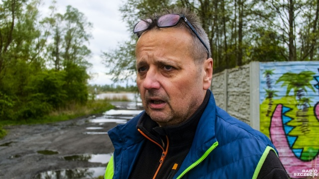 Fot. Wojciech Ochrymiuk [Radio Szczecin] Dziewoklicz czy Śmiecioklicz? Syzyfowe prace wolontariuszy [WIDEO, ZDJĘCIA]