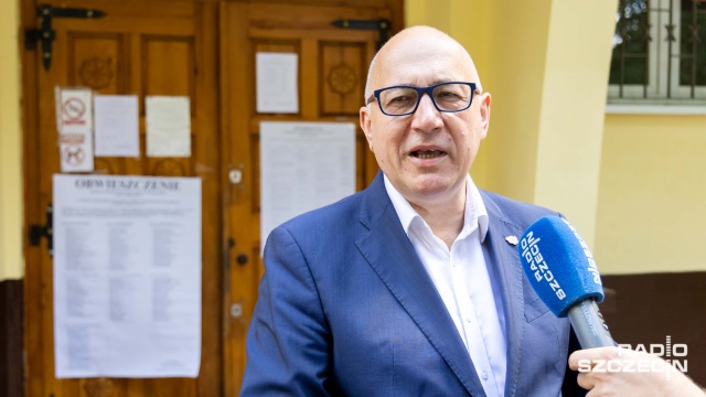 Fot. Robert Stachnik [Radio Szczecin] Brudziński przy urnie: decydujmy o naszym życiu w kolejnych latach [ZDJĘCIA]