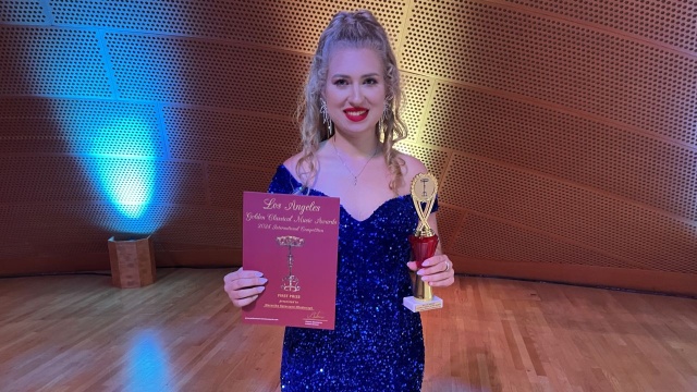Weronika Włodarczyk – mezosopranistka w Walt Disney Concert Hall w Los Angeles z laurami Międzynarodowego Konkursu Golden Classical Music Awards. Fot. Barbara Włodarczyk Weronika Włodarczyk z Akademii Sztuki w Szczecinie najlepsza w Los Angeles [ZDJĘCIA]