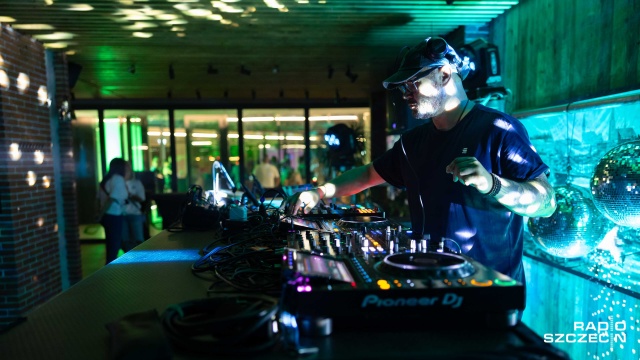 Dj MAIQEL. Fot. Robert Stachnik [Radio Szczecin] Dj MR. JAZZEK zagrał "szalony set" na swoje 50. urodziny [WIDEO, ZDJĘCIA]