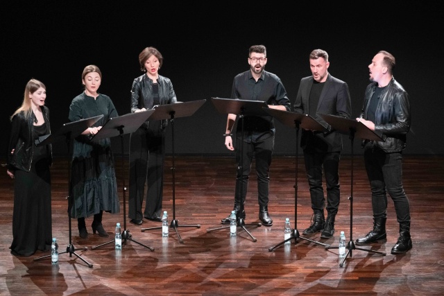 Sonety Williama Shakespearea od wieków inspirują artystów na całym świecie. Kilkanaście spośród 154. zabrzmiało wczoraj, 3 kwietnia 2024 w Filharmonii im. Mieczysława Karłowicza w Szczecinie w wykonaniu jednego z najdoskonalszych zespołów wokalnych muzyki współczesnej na świecie - polskiego sekstetu proMODERN.