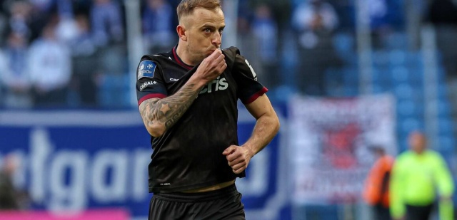 Pogoń Szczecin idzie przez turniej Pucharu Polski jak burza. Ciężkie cztery mecze, które doprowadziły klub z Pomorza Zachodniego do tego momentu, opłaciły się - teraz Portowcy zmierzą się w finale z Wisłą Kraków. Jeśli zwyciężą, osiągną największy sukces w historii klubu, który do tej pory trzy razy dostał się do ostatniego meczu turnieju, ale nigdy go nie wygrał.
