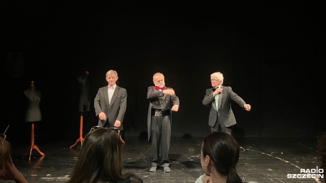 Akcja Teatr dla aktorów seniorów to nowy projekt Marty Łągiewki, aktorki znanej z Teatru Lalek Pleciuga w Szczecinie. Artystka działa także pod szyldem Marta Robi Sceny. Tym razem do współpracy zaprosiła swoich starszych kolegów - aktorów seniorów.