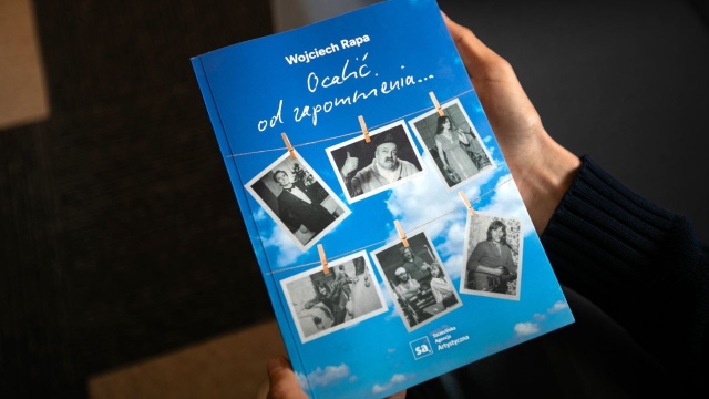 Kilkadziesiąt lat muzycznego Szczecina, zwłaszcza sceny big-beatowej - na rynku księgarskim ukazał się album pt. Ocalić od zapomnienia... Wojciecha Rapy - muzyka popularnych zespołów w latach 60., 70. i 80. ubiegłego wieku.