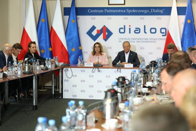 Uregulowania relacji między mediami a firmami takimi jak Google czy Facebook domagają się wydawcy.