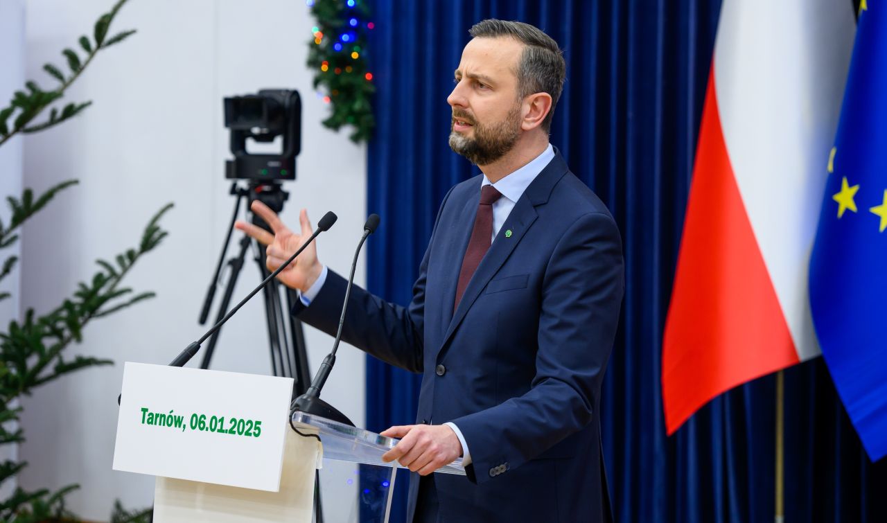 Szef MON, wicepremier Władysław Kosiniak-Kamysz oczekuje pilnych zmian w polskim przemyśle zbrojeniowym. W rozmowie minister odniósł się do zmian, jakie zaszły w ostatnich dniach w Polskiej Grupie Zbrojeniowej.