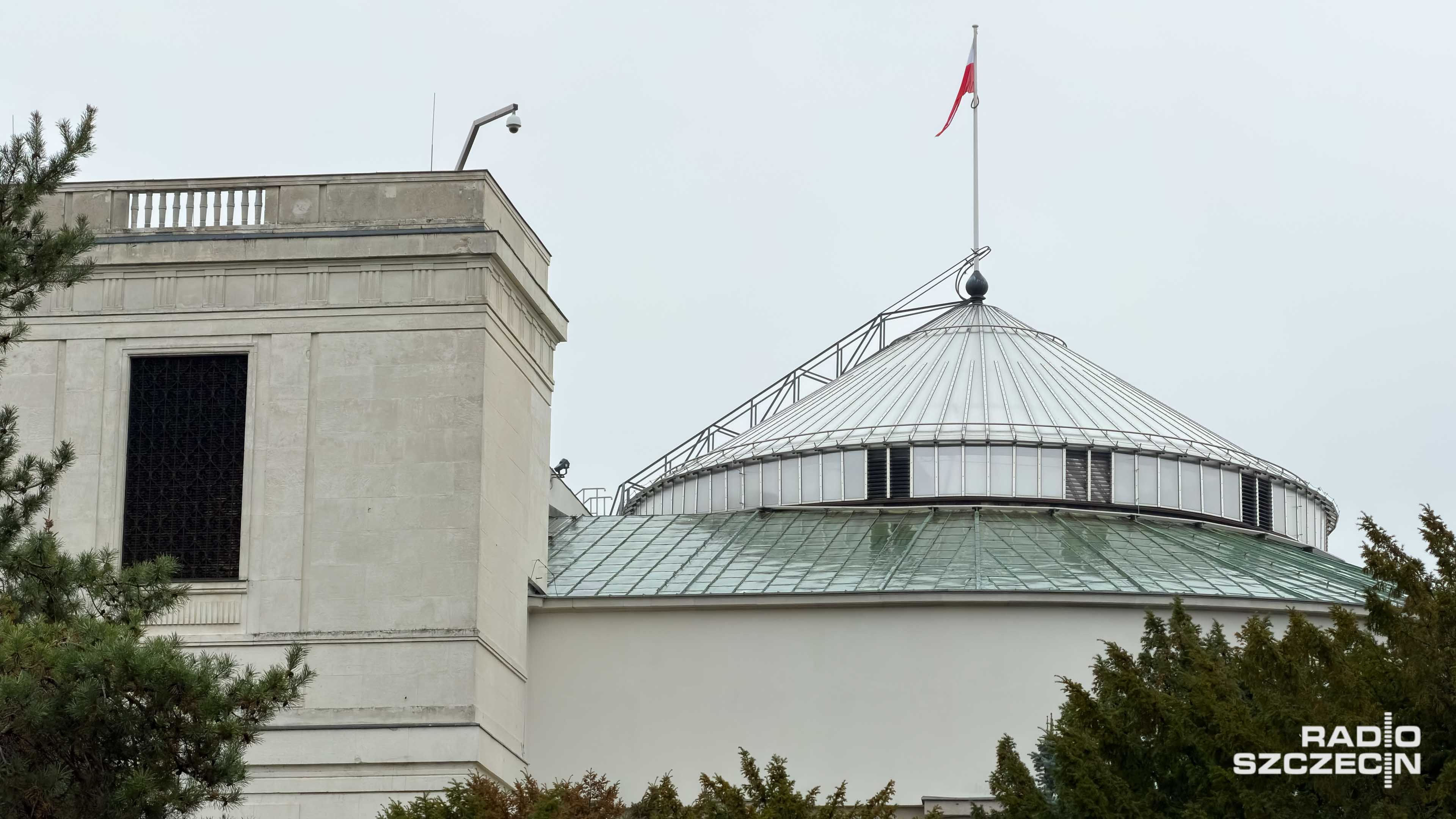 Remis bez wskazania, PSL znowu nad progiem