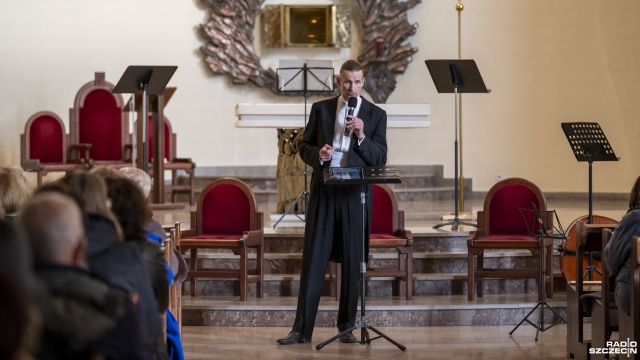 Fot. Kamila Kozioł [Radio Szczecin] "Chwyta za serce, łzy mi lecą". Koncert w kościele seminaryjnym [ZDJĘCIA]