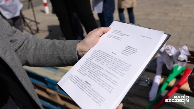 Fot. Robert Stachnik [Radio Szczecin] Protest po zwolnieniach w szczecińskich zakładach mięsnych [WIDEO, ZDJĘCIA]