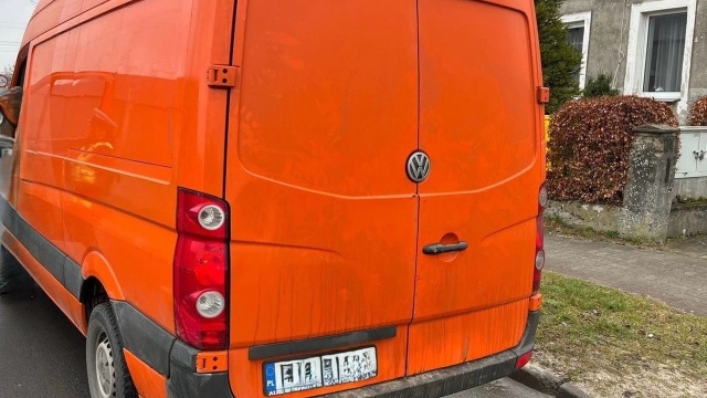 Kilka dni temu ukradł złom, teraz jechał po narkotykach i wiózł poszukiwanego pasażera.