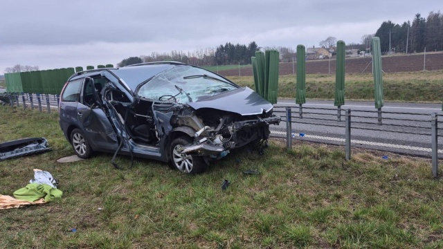 Wypadek na drodze ekspresowej S6 między Nowogardem a Płotami.