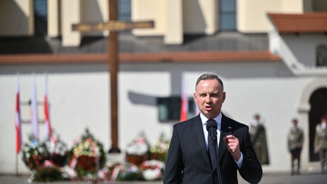 - To było ludobójstwo elity narodu polskiego, dokonane przez sowietów - powiedział prezydent Andrzej Duda. W niedzielę obchodzimy Dzień Pamięci Ofiar Zbrodni Katyńskiej. Od rana trwają uroczystości upamiętniające 85. rocznicę zbrodni.