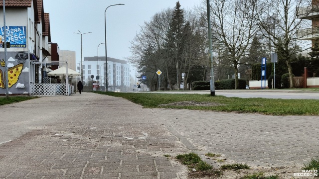 Ulica Fredry w Kołobrzegu to ważna droga, która prowadzi w stronę plaży i sąsiaduje z miejscowym amfiteatrem. Zbliża się jej remont.