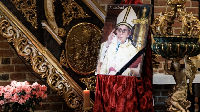 Świat żegna papieża Franciszka i jego 12-letni pontyfikat. Jak zapisał się w historii Kościoła