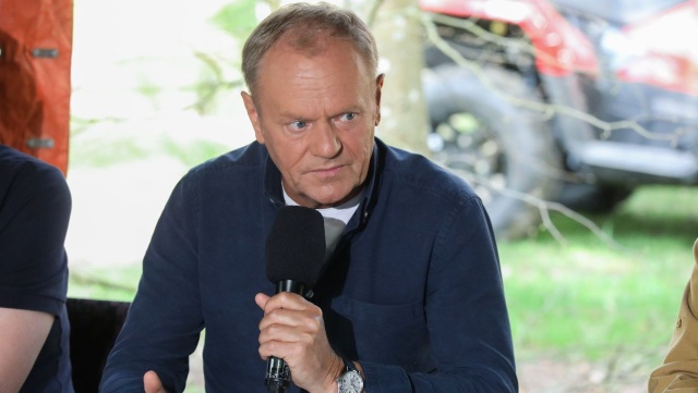 Na razie nie ma sygnałów, aby pożar w Biebrzańskim Parku Narodowym był konsekwencją celowego podpalenia - powiedział premier Donald Tusk.