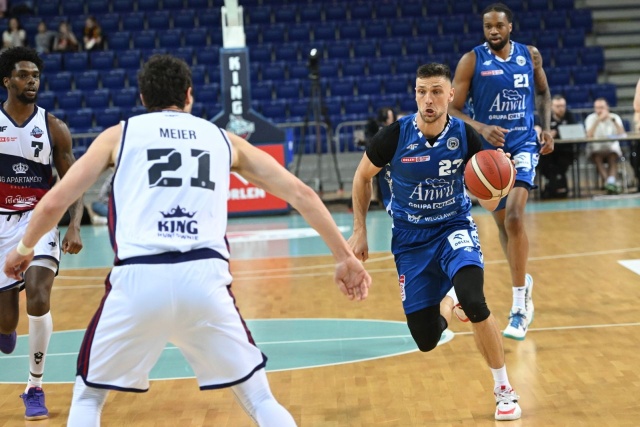 Koszykarze Kinga słabsi od lidera Orlen Basket Ligi. Szczecinianie przegrali z Anwilem Włocławek 89:92 w 28 kolejce rozgrywek.