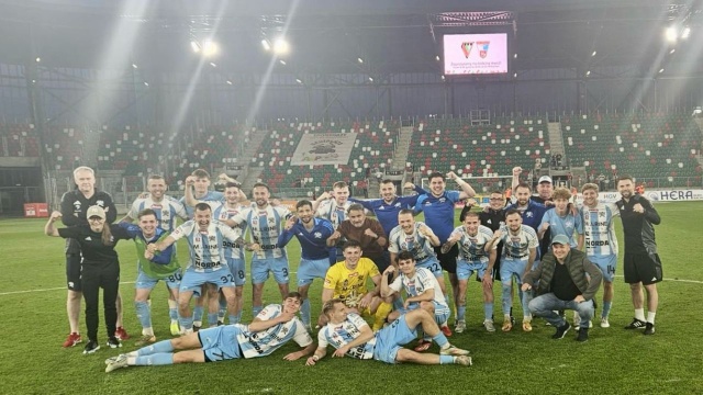 Piłkarze Świtu sprawili niespodziankę w 2. lidze - szczecinianie pokonali na wyjeździe wyżej notowane Zagłębie Sosnowiec 3:1 w 29. kolejce rozgrywek.