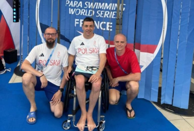 Krzysztof Lechniak ze Startu Szczecin udanie zaprezentował się w zawodach Pucharu Świata w parapływaniu rozegranych w Paryżu.
