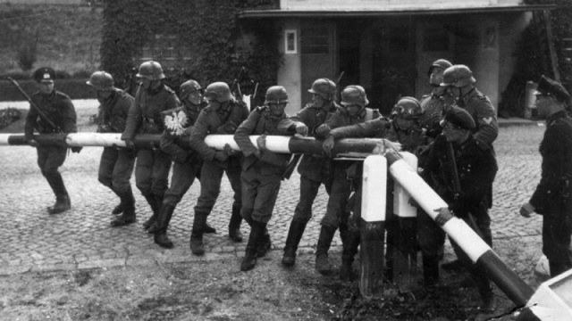 80 lat temu, 8 maja 1945 r., zakończyła się II wojna światowa w Europie. Akt kapitulacji Niemiec oznaczał koniec sześcioletnich zmagań, nie oznaczał jednak uwolnienia kontynentu spod panowania autorytaryzmu. Europa Środkowa na pół wieku znalazła się pod kontrolą ZSRS.