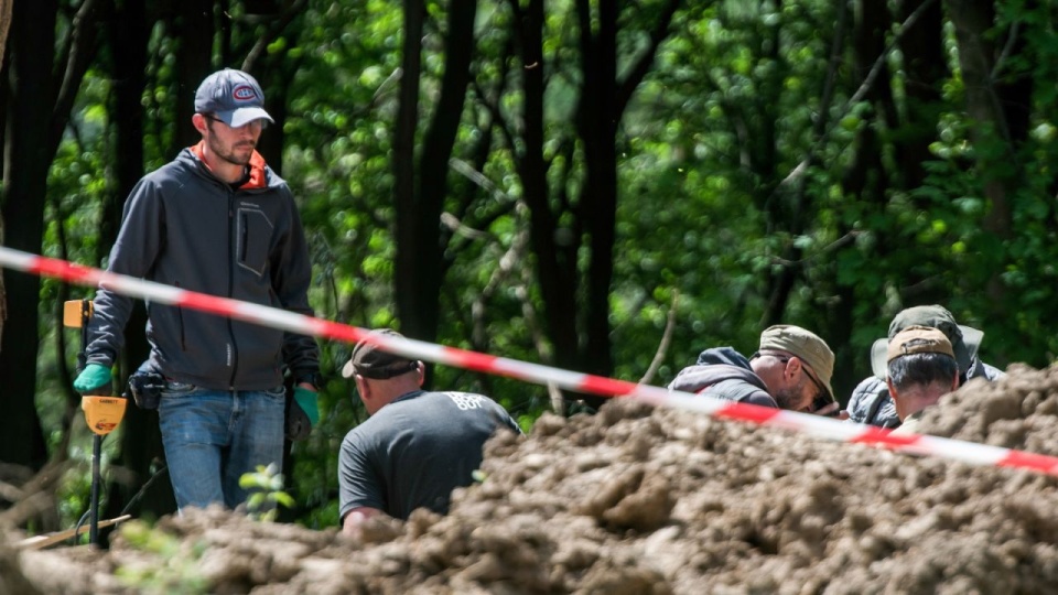 Ekshumacje w Puźnikach. Odnaleziono szczątki ponad 30 osób [ZDJĘCIA]