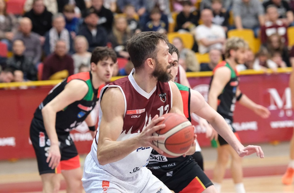 Koszykarze PGE Spójni z kolejnym zwycięstwem w 1 lidze